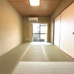 (居間)